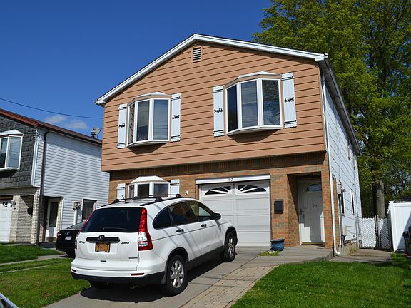 2nd image of 167 Woodbine Ave