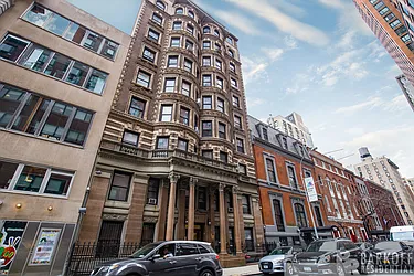 Rented by Barkoff Residential 