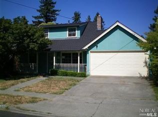 320 Pickwick Dr, Napa, CA 94558