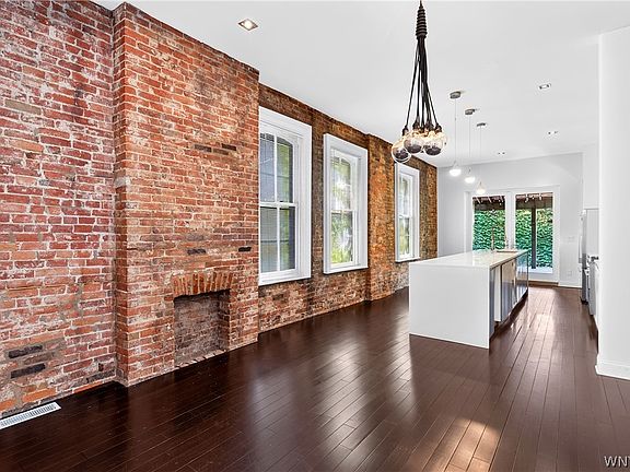4th image of 16 Allen St
