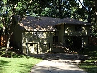3rd image of 2613 Olde Creek Ct