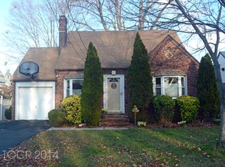 12-63 4th St, Fair Lawn, NJ 07410