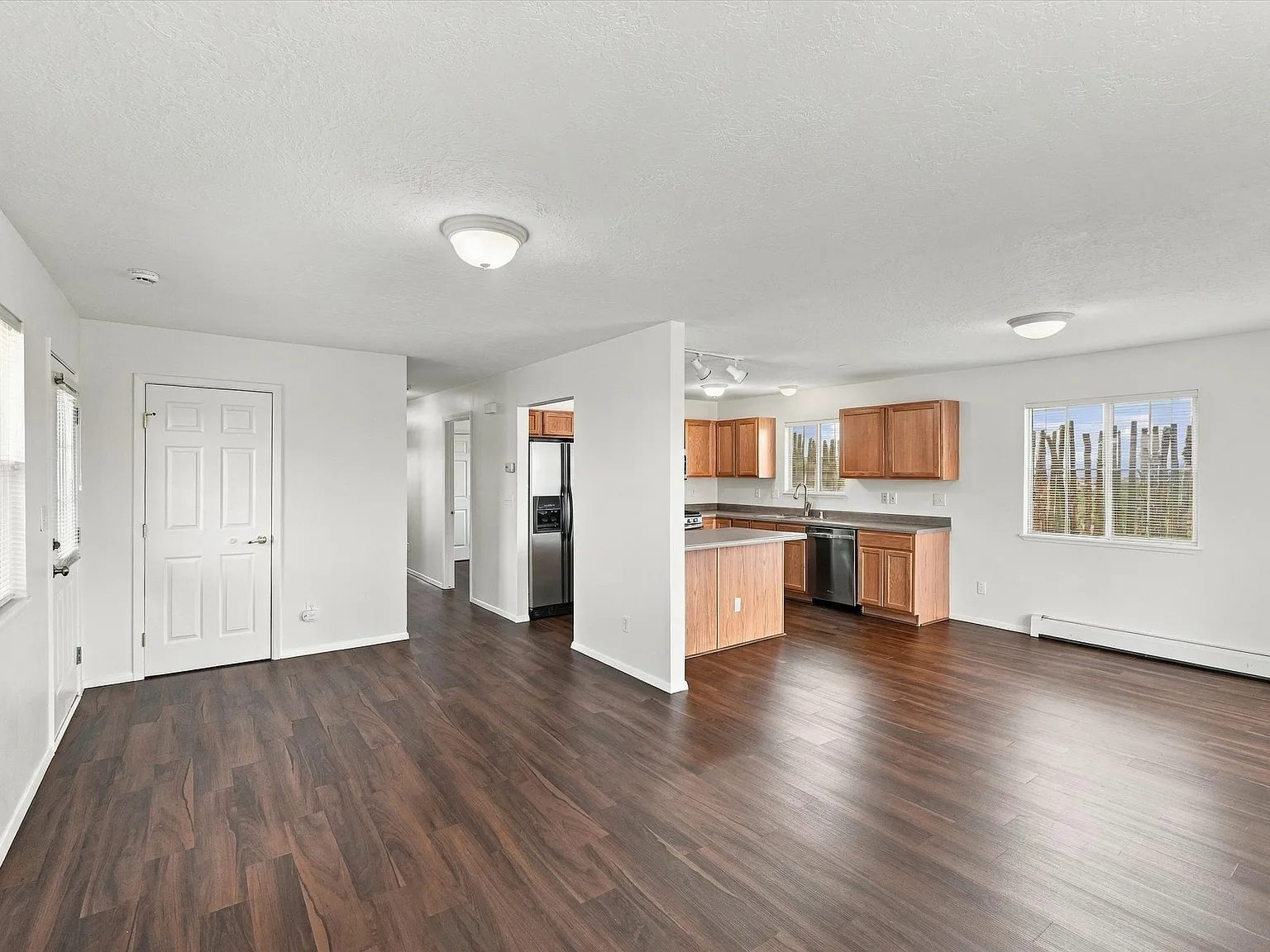 2 bed, 1018 sqft, $2,000 — Photo 4