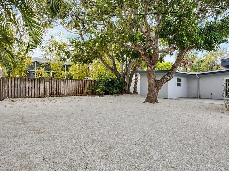 1116 Westway Dr — Photo 48