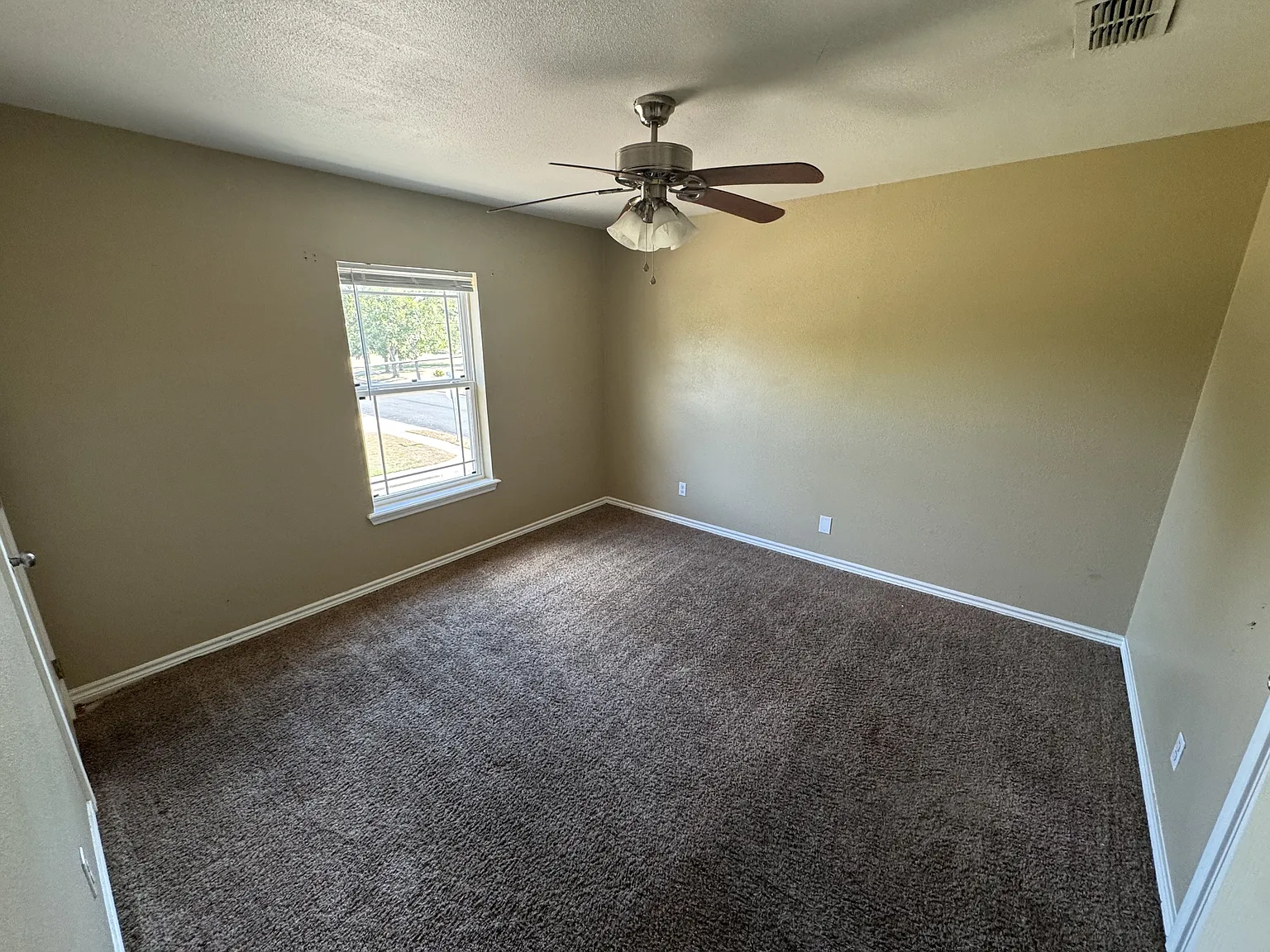 508 East Convent Street - C — Photo 3