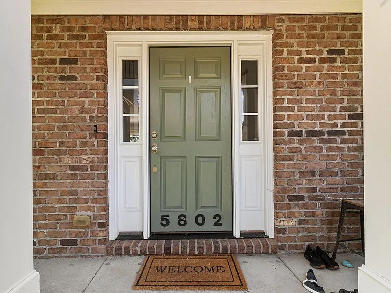 5802 Rainsford Dr — Photo 6