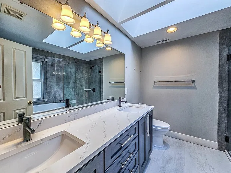 13818 NE 93rd Ct — Photo 32