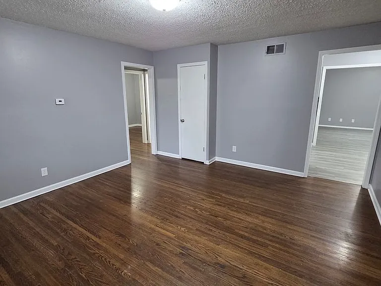 2119 S Glenn St — Photo 20