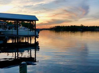 816 Bay Grove Rd, Freeport, FL 32439