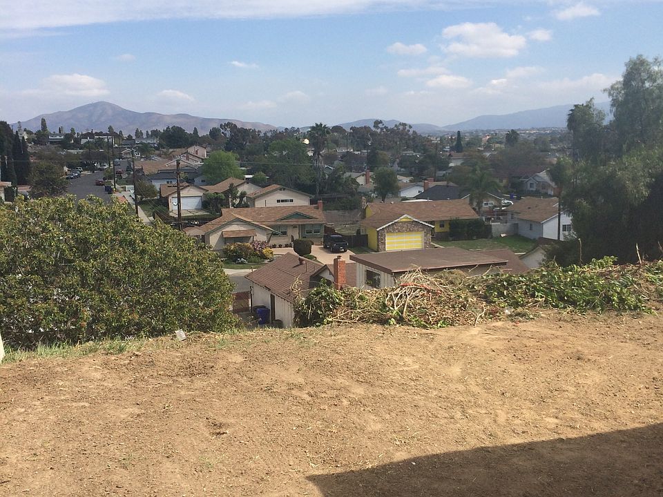 2nd image of 2611 Calle Tres Lomas