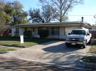 129 Berkshire Ln, Fort Worth, TX 76134