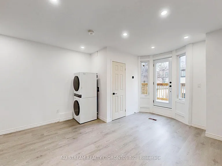 393 Jones Ave #UPPER — Photo 9