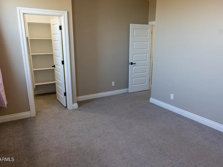 2462 E Lovebird Ln — Photo 24