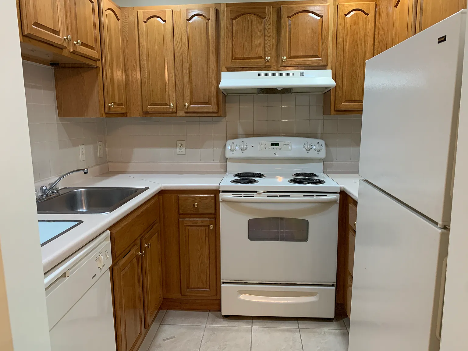 2 bed, 1300 sqft, $2,750 — Photo 3