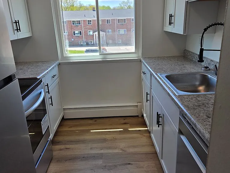 Sage Terrace Apartments — Photo 12