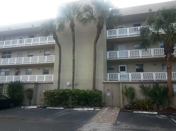 112 Royal Park Dr #E4, Oakland Park, FL 33309