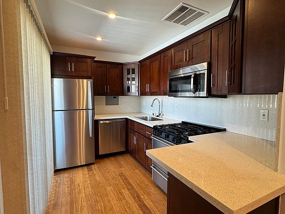 5th image of 5567 Inglewood Blvd APT 5