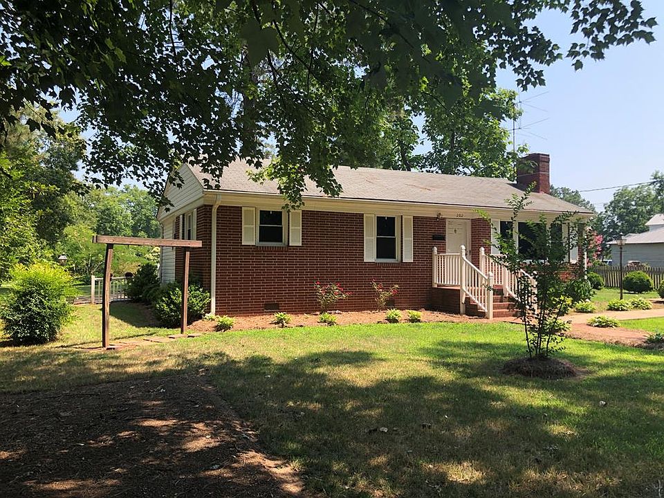 1st image of 202 Hazelwood Dr