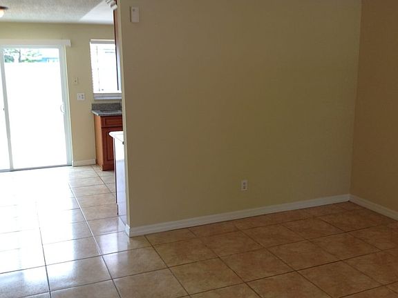 5th image of 7939 Woodglen Cir