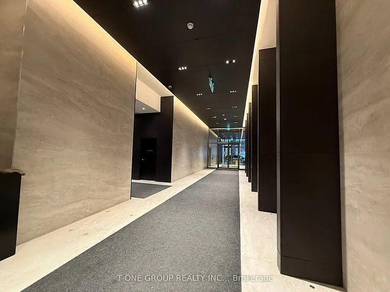 2221 Yonge St #5409 — Photo 22