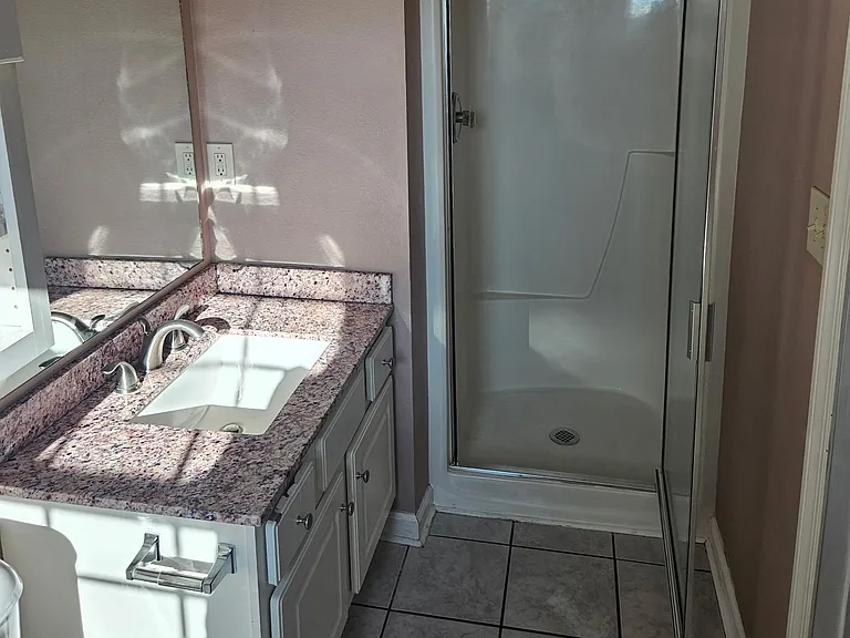 147 Edgemont Dr — Photo 9
