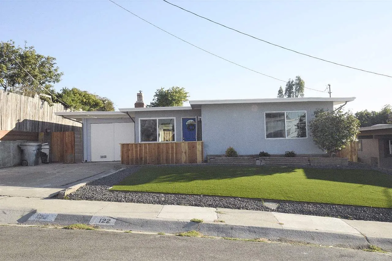 122 Michele Dr photo 1