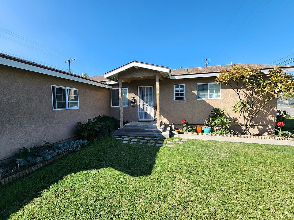 1st image of 1442 W Valencia Dr