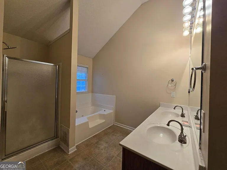 5195 Miller Woods Trl — Photo 16