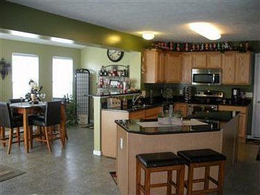 4th image of 3772 Birchbark Ave