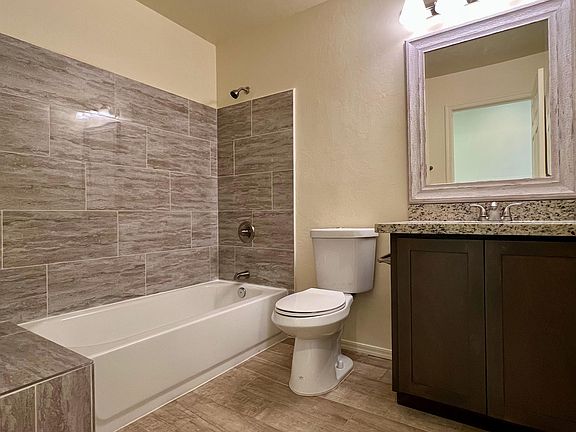 5th image of 1563 Ovalo Ct