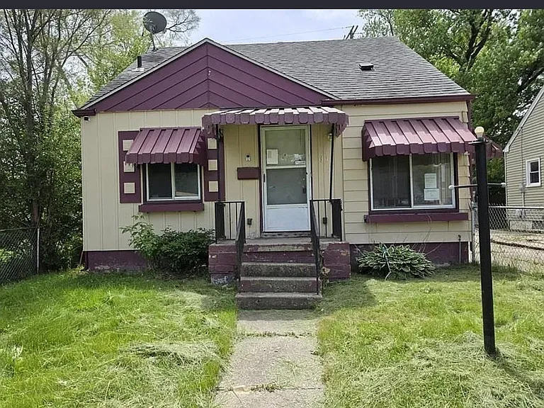 318 E Philadelphia Blvd — Photo 1