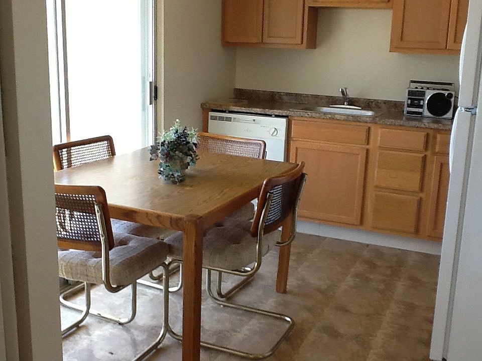 2nd image of 1419 Summit Blvd