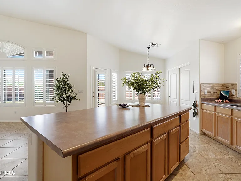 4441 E Cottonwood Ln — Photo 14