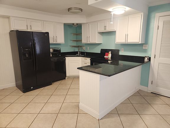 4th image of 428 Marsh Duck Way