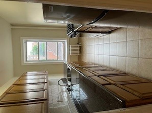 8438 120th St APT 3B