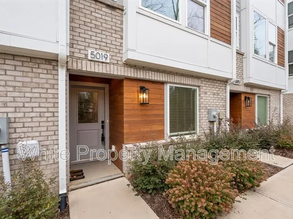 5019 York Park Ln, Charlotte, NC 28217