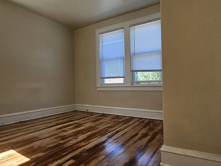 815 Minnesota Ave #5 — Photo 7