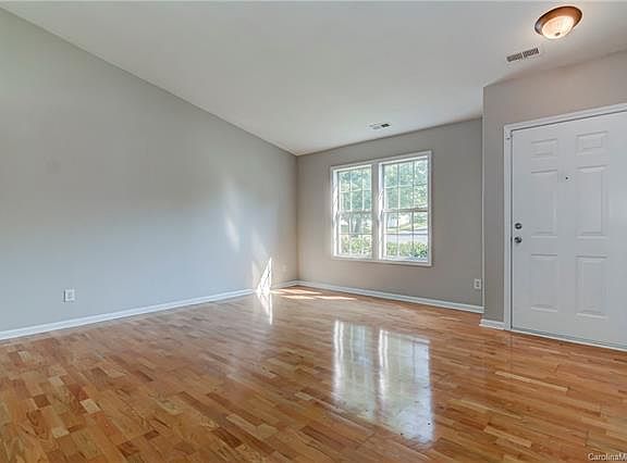 3rd image of 7873 Paper Birch Dr #103