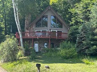 304 Oak St, Munising, MI 49862