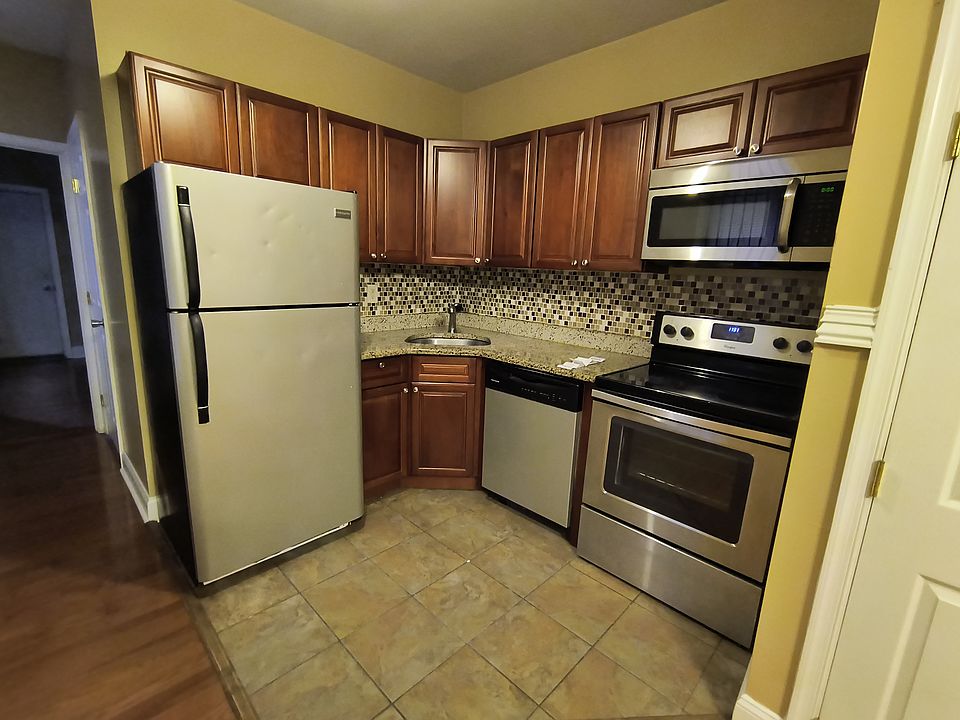 1st image of 1034 W York St #11