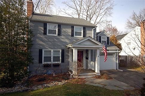 Charming Exterior - so classic!