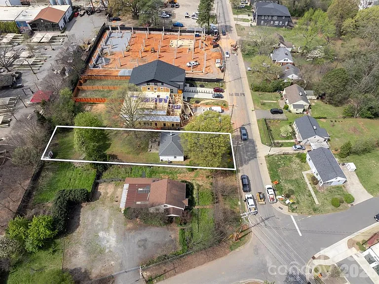 307 E Peterson Dr — Photo 19