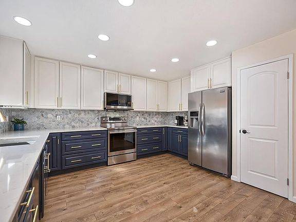 3rd image of 7436 Ranch Ave