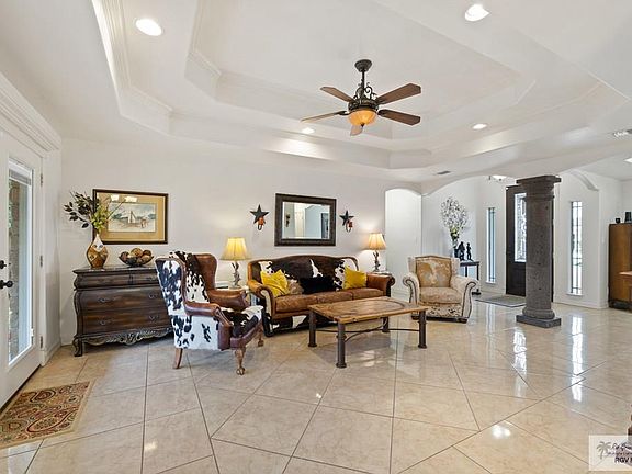 4th image of 6736 Stone Oak