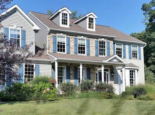 23 White Woods Ln, Malvern, PA 19355