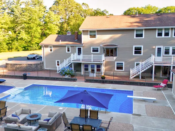 2 Tallant Road, Pelham, NH 03076