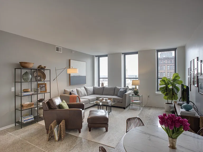 Hi-Rise Living Des Moines Apartments