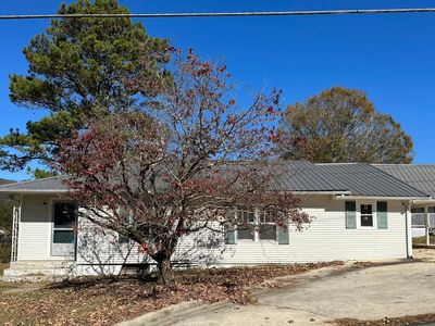 369 E Illinois Ave, Whitwell, TN, 37397
