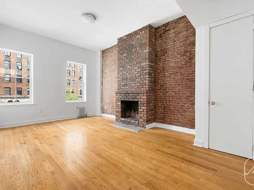 466 W 23rd St #2F