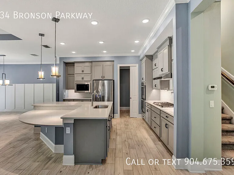434 Bronson Pkwy — Photo 5
